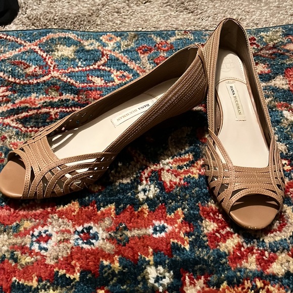 Tan Dana Buchman shoes - Picture 3 of 5